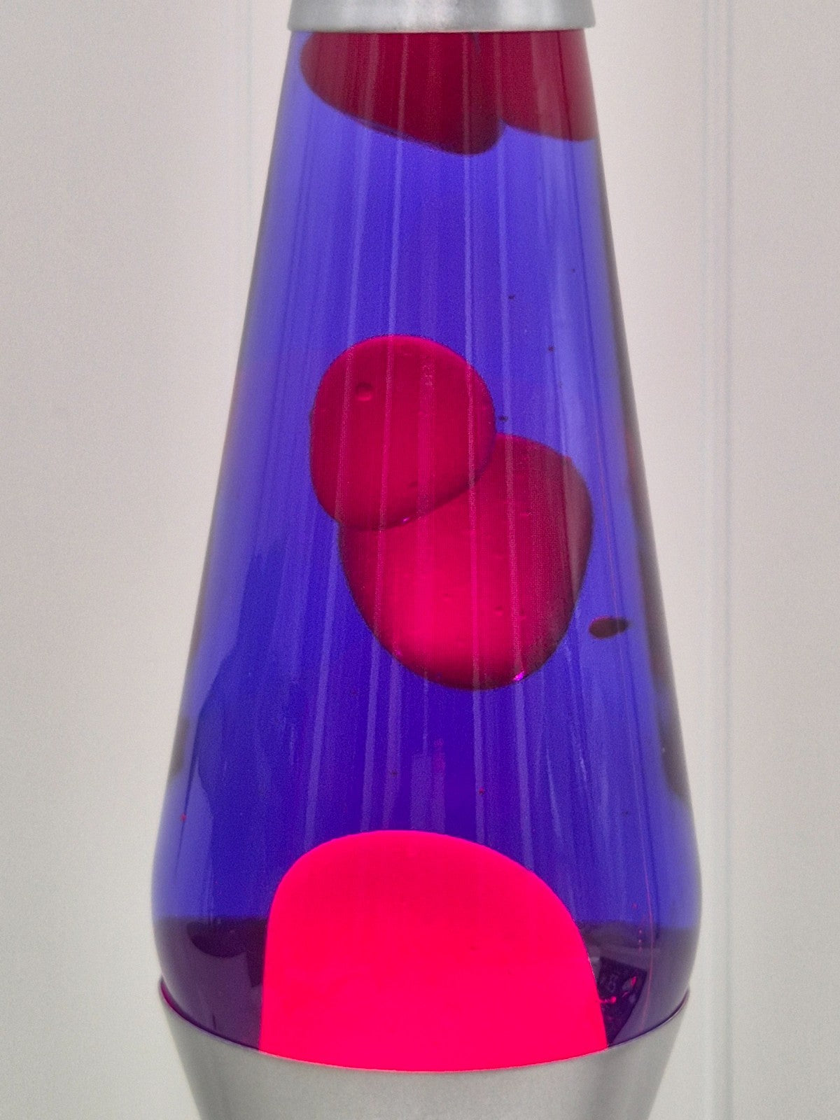 New LAVA LAMP METAL BASE 37CM LIGHT/NIGHT LIGHT/ GIFT