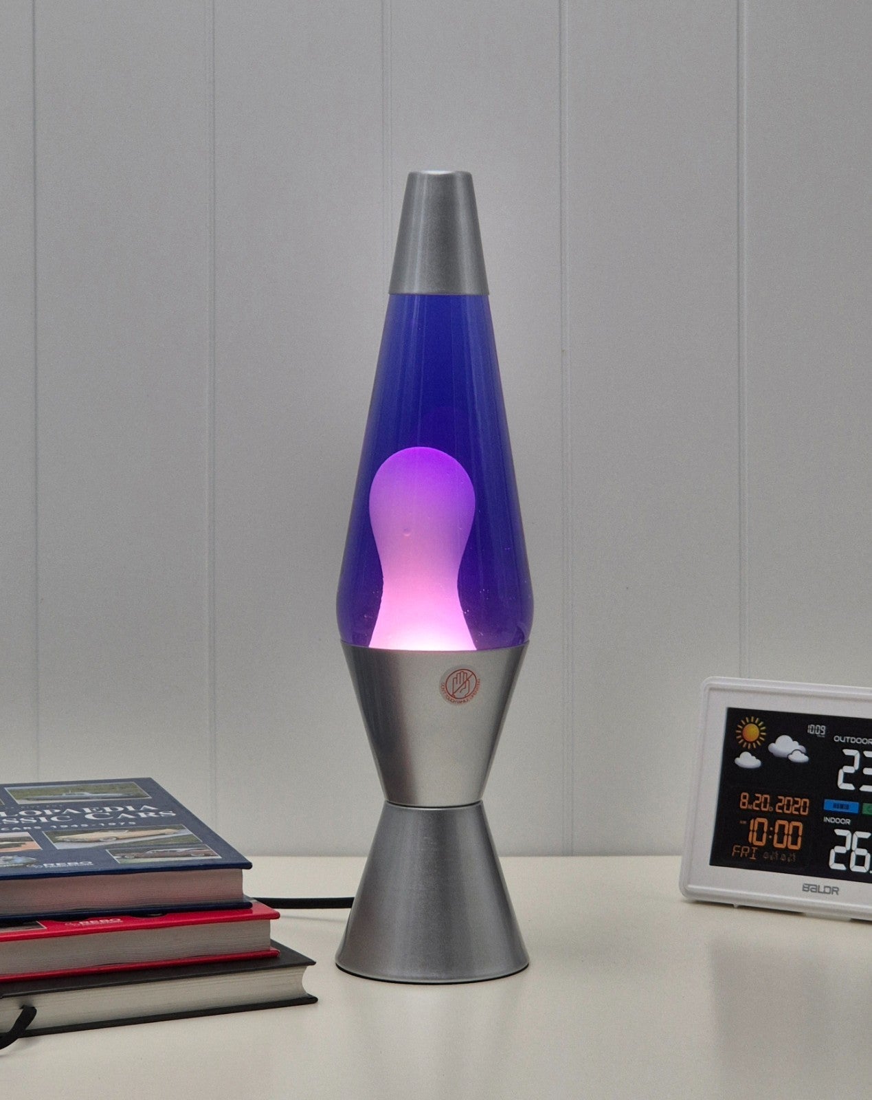 New LAVA LAMP METAL BASE 37CM LIGHT/NIGHT LIGHT/ GIFT